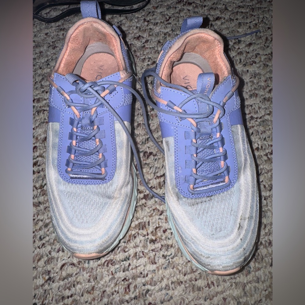Vionic women’s sneakers